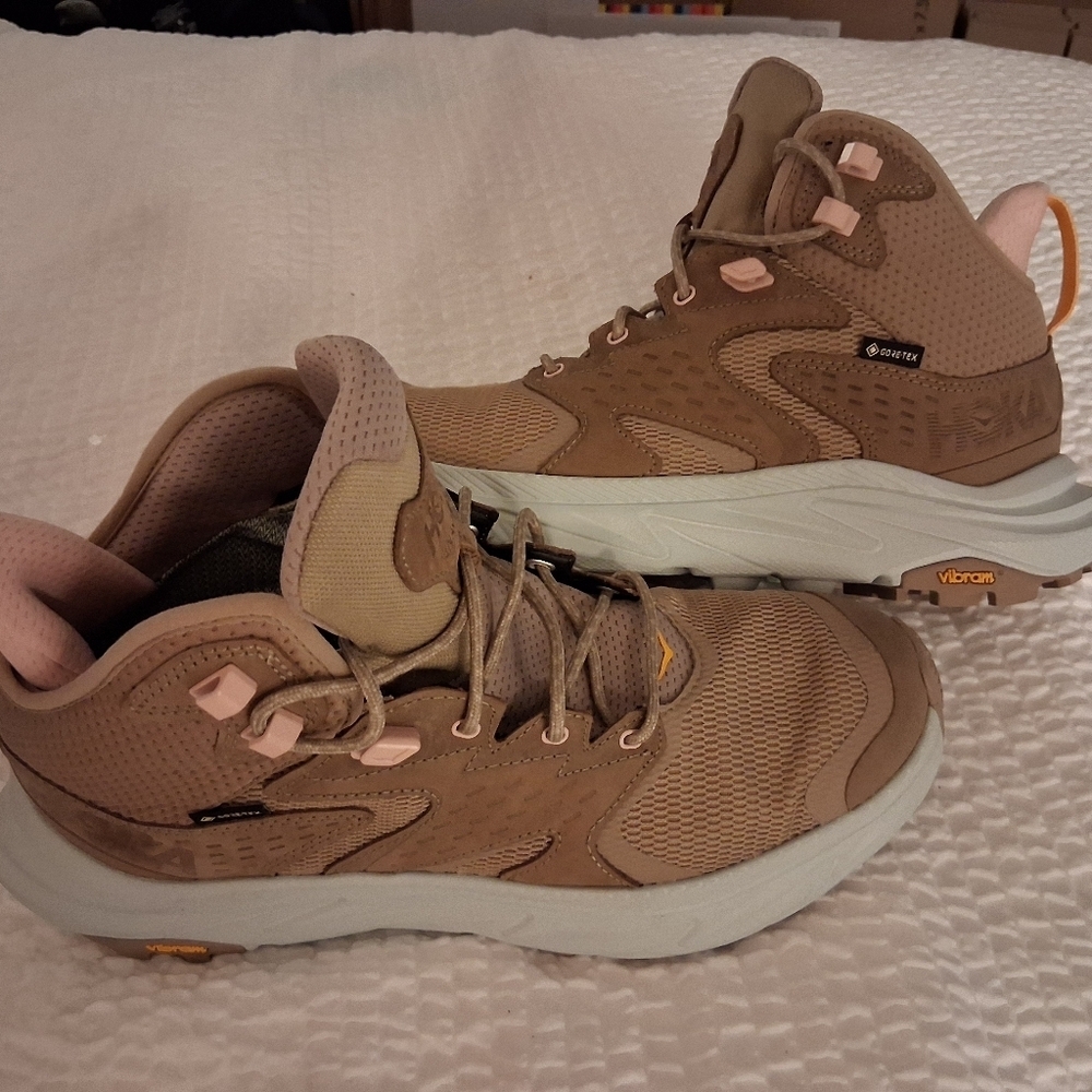 Hoka One One Anacapa 2 Mid Gore Tex Dune Ice Flow Women's Size 11b NWOB - Picture 1 of 12
